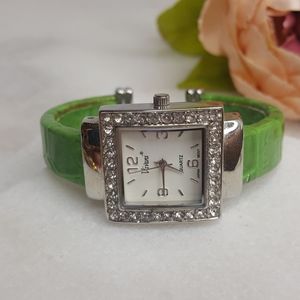 ✔️Vivani Green Cuff Watch